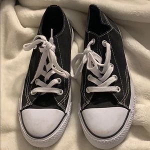 Black airwalk women’s shoes size 8